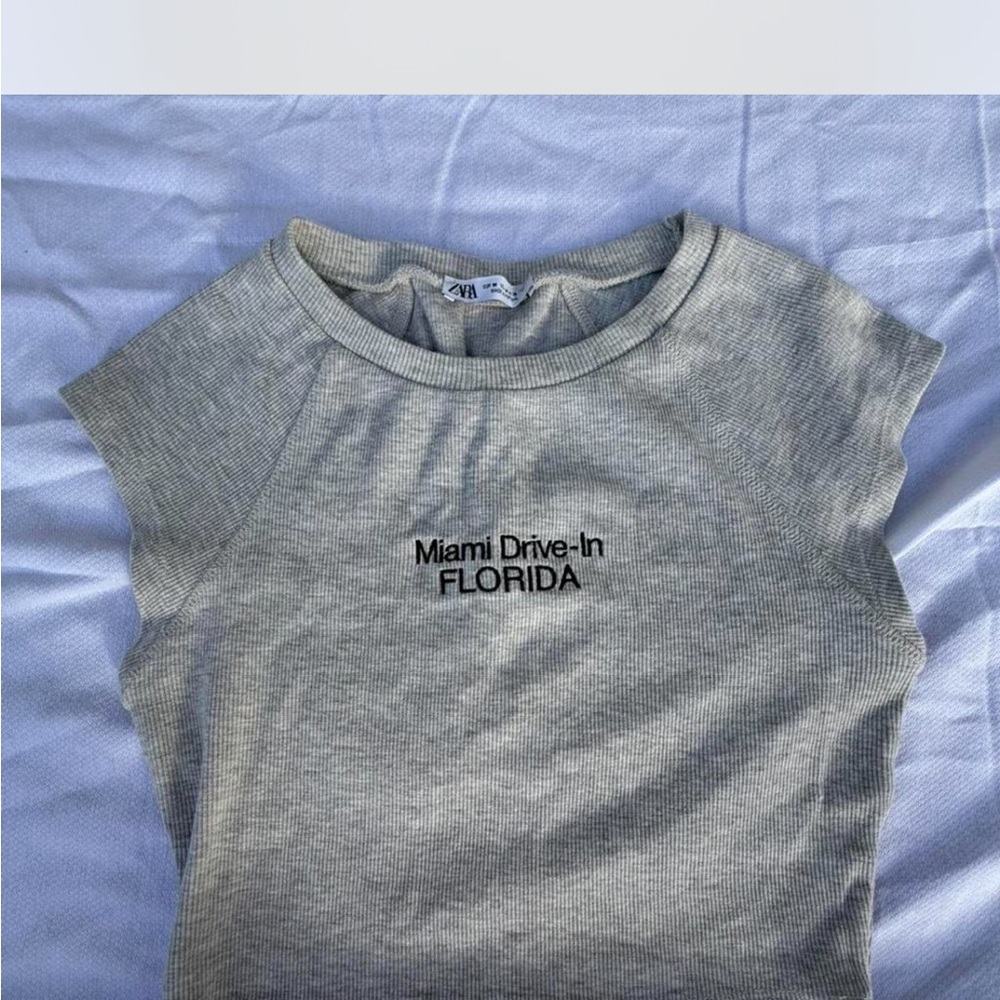Zara Kids Short Sleeve Gray Tee with Miami Print